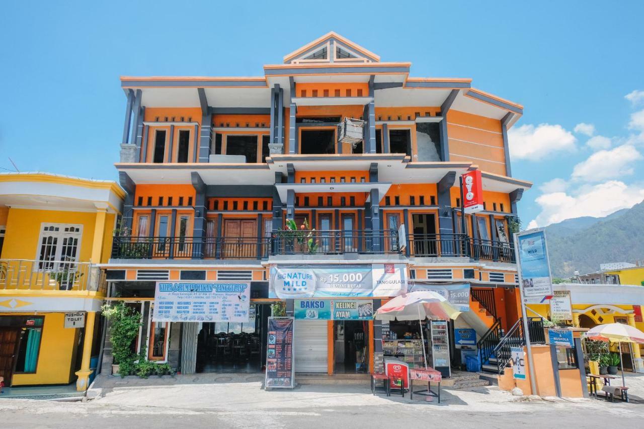 Oyo 1351 Tanggulasi Resto & Residence Syariah Magetan Ngoại thất bức ảnh