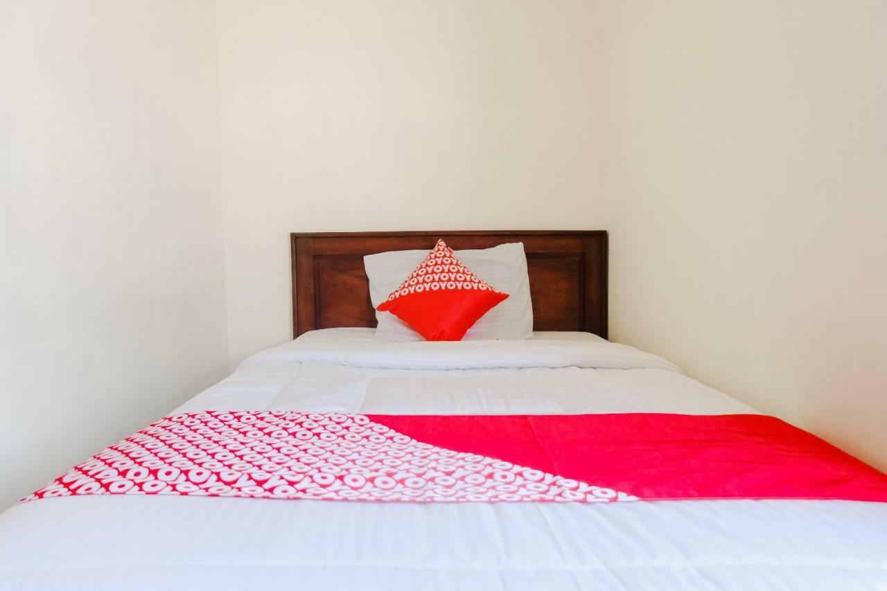 Oyo 1351 Tanggulasi Resto & Residence Syariah Magetan Ngoại thất bức ảnh