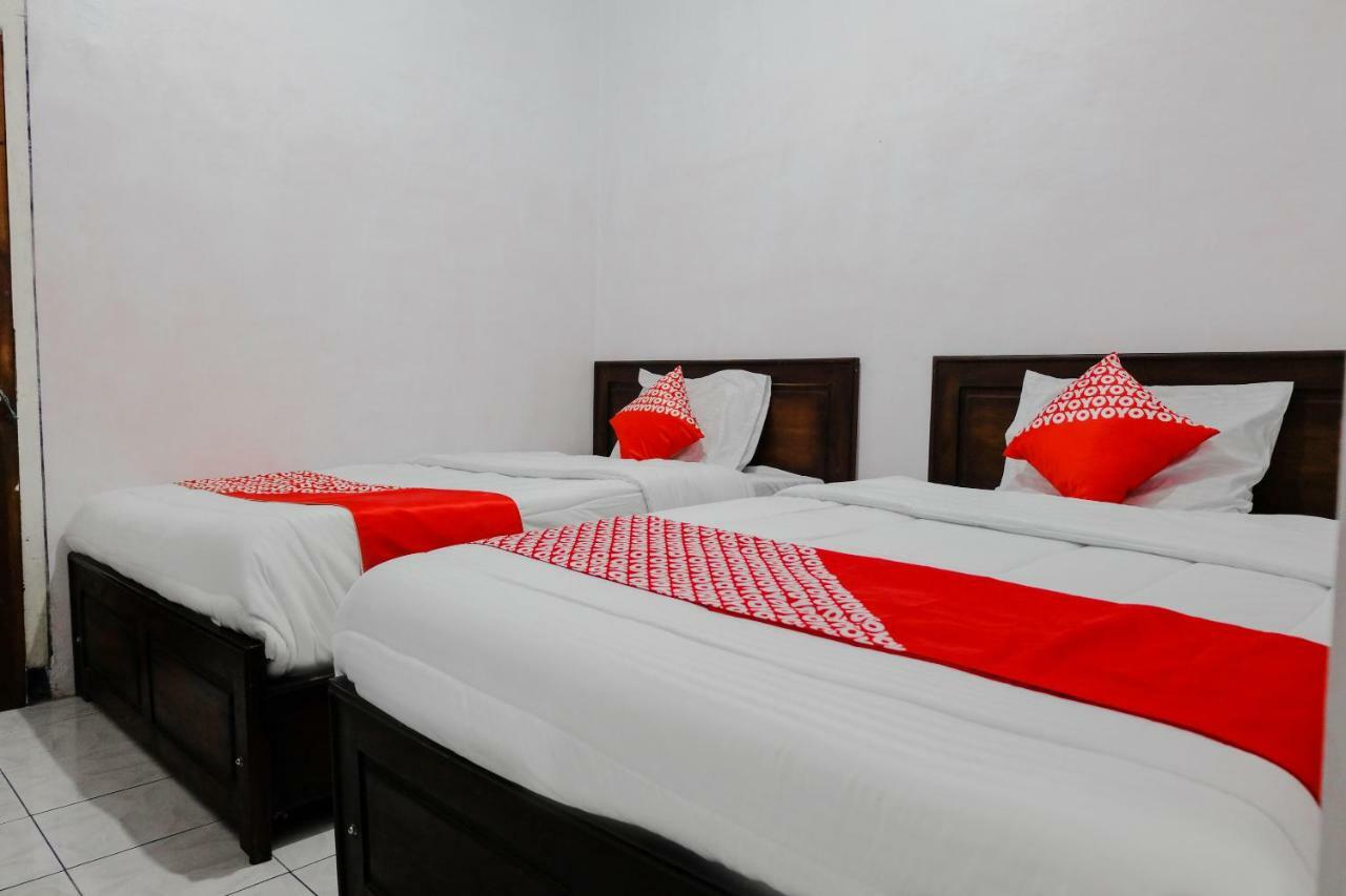 Oyo 1351 Tanggulasi Resto & Residence Syariah Magetan Ngoại thất bức ảnh